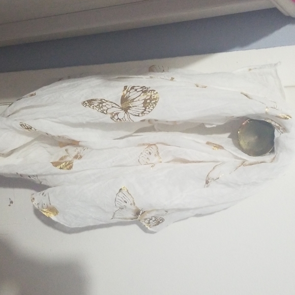 Scarf - Picture 2 of 4